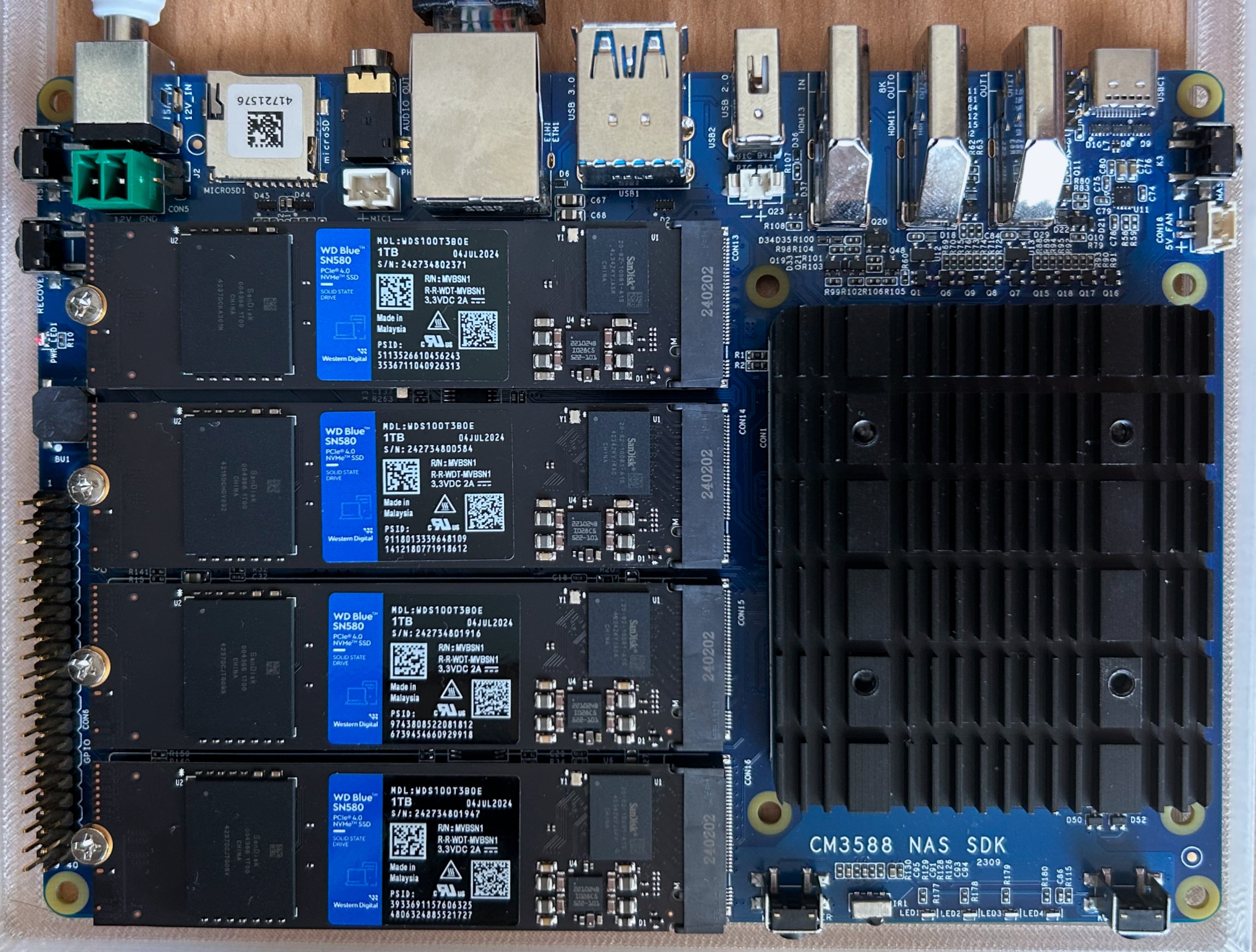 The FriendlyELEC CM3588 NAS Kit