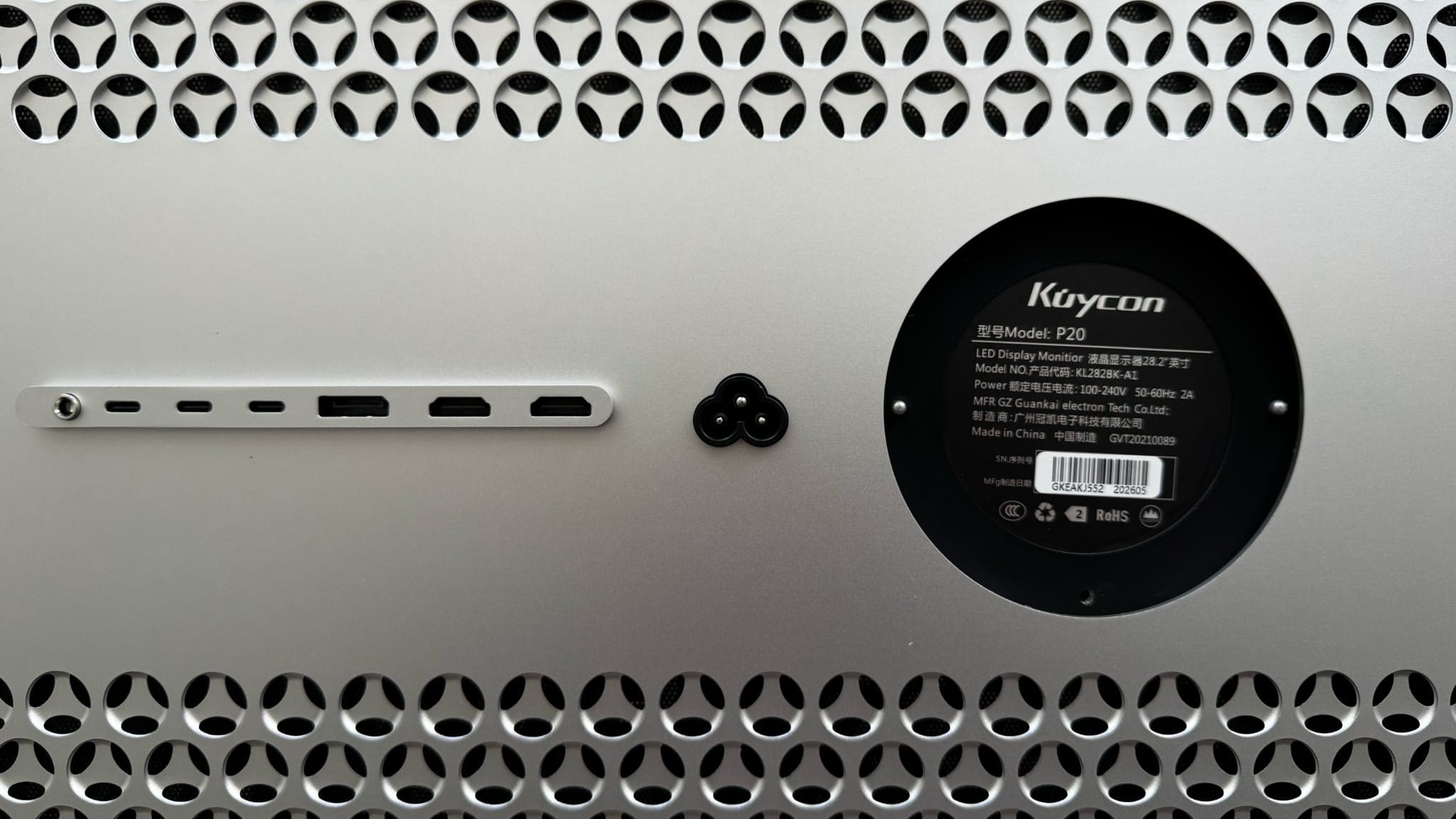 Kuycon P20 ports